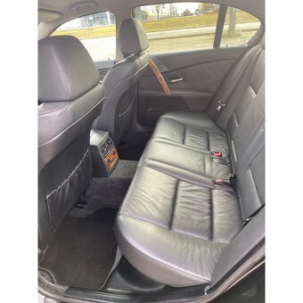 BMW e60 525d - 12