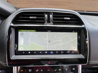 Jaguar XE 2.0 D R-SPORT 180 PS - 12