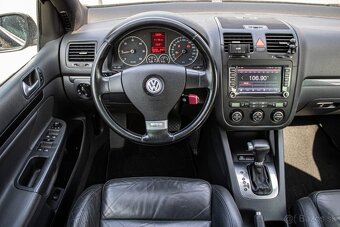 Volkswagen Golf 2.0 TDI Comfortline DSG - 12