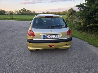 Peugeot 206 1.1 44kw rv2003 - 12