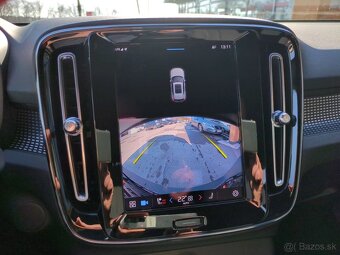 Volvo XC40 Recharge Plus - 12