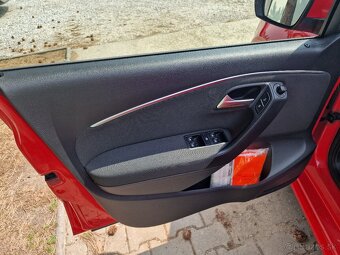 Volkswagen Polo 1.2 TSi BMT Comfortline 90k M5 (benzín) - 12