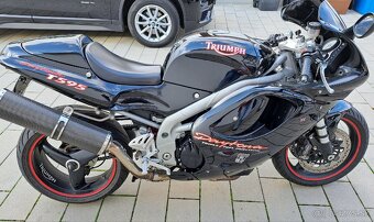 Triumph Daytona T595 - 12