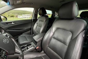 Hyundai Tucson 2.0 CRDI 4WD PREMIUM - 12