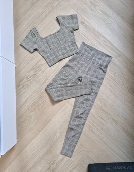 NOVE Guess teplakova a fitness suprava XS, XS/S - 12