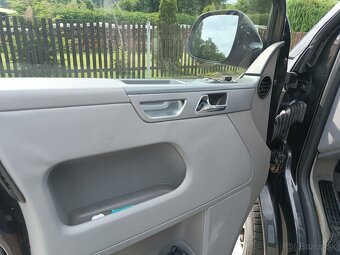VW T5 Multivan 2,5TDi 128kW Highline 2005 NEHAVROVANÝ - 12