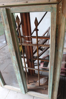 2 x starodávne okno z mrežou - 12