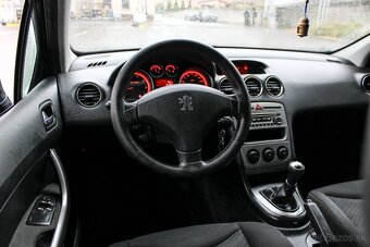 Peugeot 308 1.4 16V VTi - 12