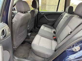 Škoda Octavia Combi 1.9 TDi PD 4x4 SuisseIceHockey Xenon ESP - 12