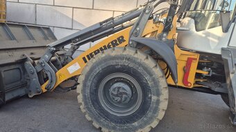 Nakladač LIEBHERR - 12
