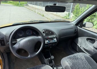 Citroën Saxo 1,1 i platná stk , dobrý stav benzín manuál - 12