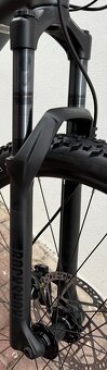 Celoodpruženy elektrobicykel Trek Fuel EXe Alloy 5 - 12