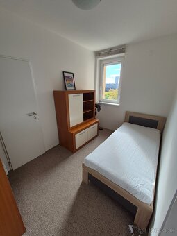 DRW / 920,- VRÁT. ENERGIÍ ..NOVÝ NÁBYTOK . SAMOSTATNÉ SPÁLNE - 12