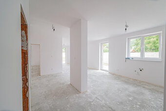 SPEKTRUM REALITY Vám ponúka na PREDAJ Novostavbu- 4-izbový r - 12