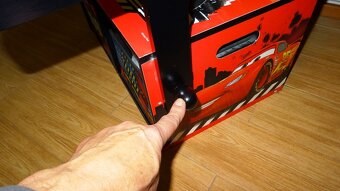 MULTIFUNKČNY STOLIK MC QUEEN S LAVICOU - 12