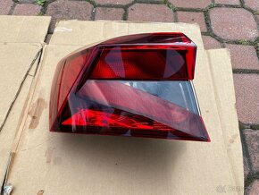 KAROSÁRSKE NÁHRADNÉ DIELY VW AUDI SEAT ŠKODA LR VOLVO - 12