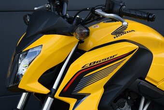 Sexy Bee - Honda cb650F ABS r. 2017 14 tis. km - kupena SK - 12