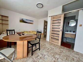 Veľký 6i. RD a garážou, 612m2 pozemok, obec Smolenice - 12