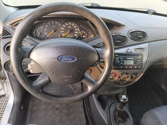 Ford Focus 1.6 benzín 74kw 2004 Nová STK a EK 110000km - 12