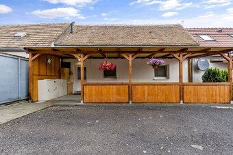 NA PREDAJ 2-IZBOVÝ BYT S VEĽKOU TERASOU V OBCI MALÉ LEVÁRE - 12