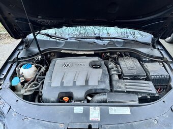 Volkswagen Passat 1.6 TDI BMT Comfortline - 12