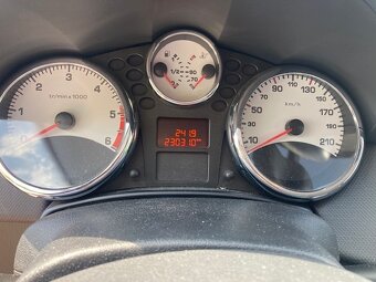 Peugeot 207 SW 1.6 HDi FAP Active - 12