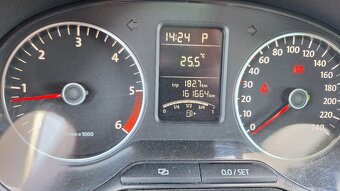 Volkswagen Polo 1.6 TDI 90k CROSS 7 - DSG - 12