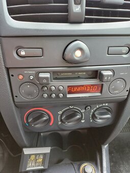 Renault Clio II 1,2 benzín - 122 000 Km - 12
