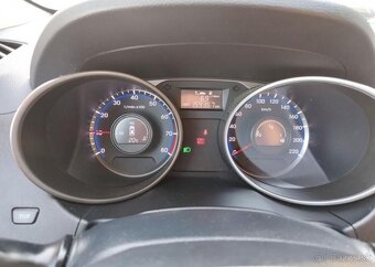 Hyundai ix35 1,6 GDI 99 KW CZ benzín manuál 99 kw - 12