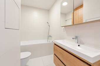 KRÁSNY ZREKONŠTRUOVANÝ 4i BYT - NEZÁBUDKOVA ul. - PIVNICA - 12