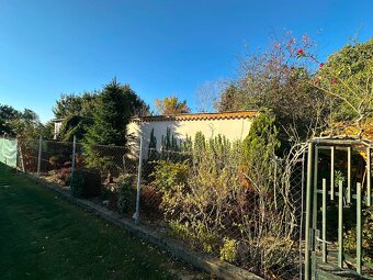 Záhradka so zateplenou chatkou a velkým pozemkom - 12