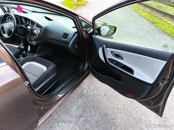 Kia Ceed 1.6Crdi 94kw - 12