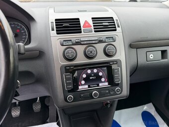 ►VW TOURAN 1,6 MPI FREESTYLE- 7 MÍST, PARK. SENZORY, NAVI ◄ - 12