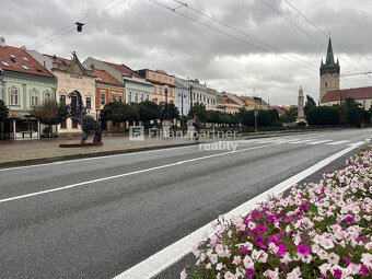Pod konkatedrálou v pešej zóne klimatizovaný 2izb podkrovný - 12