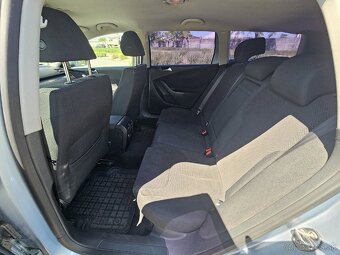 Ponukám na predaj Volkswagen Passat B6 - 12