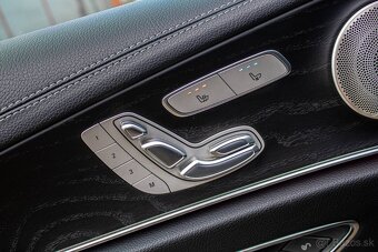 Mercedes-Benz E trieda Kombi 300 de 4MATIC - 12