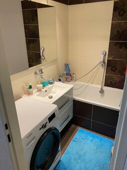 Prenájom bytu - izby s balkónom - 12