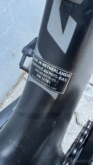 Karbónový cestný bicykel Giant Propel - 12