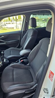 Opel Zafira Tourer 1.4i LPG Turbo ECOTEC 140k  7-miestne - 12