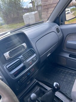Nissan Navara d22 - 12