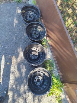 Predám pneumatiky R16, R15, R14, gumy, disky Škoda Octavia - 12