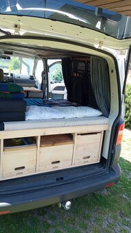 VW Transporter T5 1.9 TDI - 12