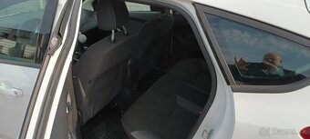 Predám Ford Focus 1.6 TDCi - 12