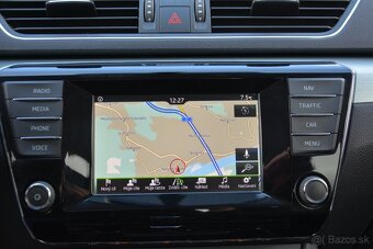 Škoda Superb Combi 2.0 TDI DSG STyle - 12