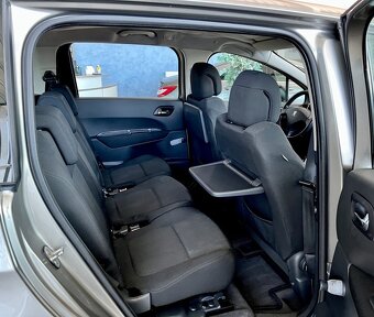 Peugeot 5008 7 miest 1.6 HDI 110 ps - 12