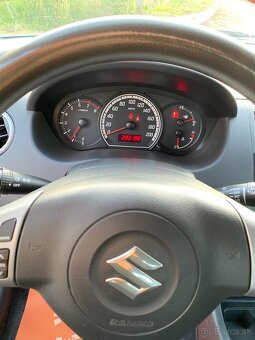 Predám Suzuki SWIFT 1,5 BENZIN - 12