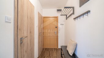 2.5i chyžka, dve loggie, záhradka - 12