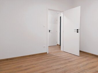 3,5 izbový zrekonštruovaný byt 72 m2 Trenčín - 12