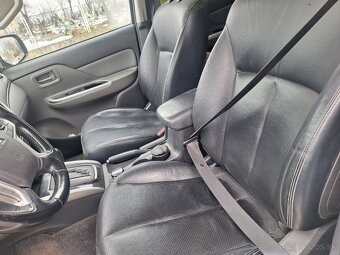 MITSUBISHI L200 4X4 AUTOMAT ROK 2018 - 12