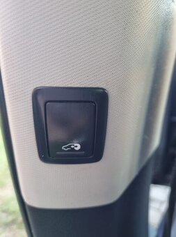 VW Sharan 2,0 TDI 7 míst ODPOČET DPH - 12